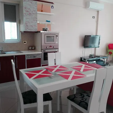 Luxury Krisi Apartmán Sarandë