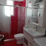 Luxury Krisi Sarandë